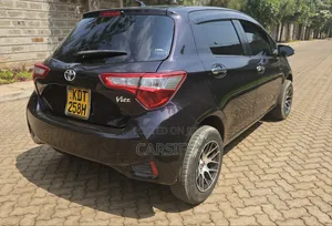 Toyota Vitz 2018 Burgundy