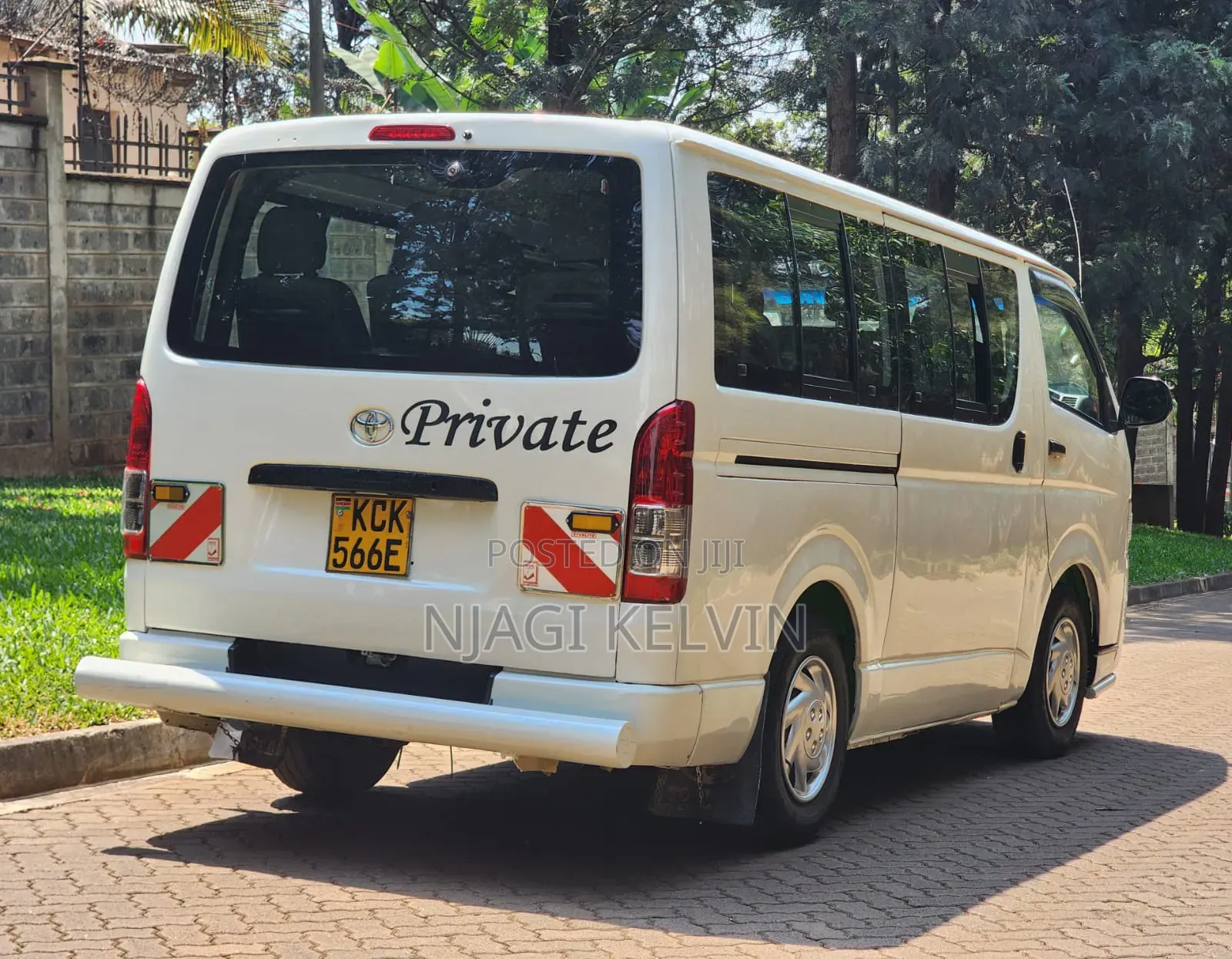 Toyota HiAce 2009 White