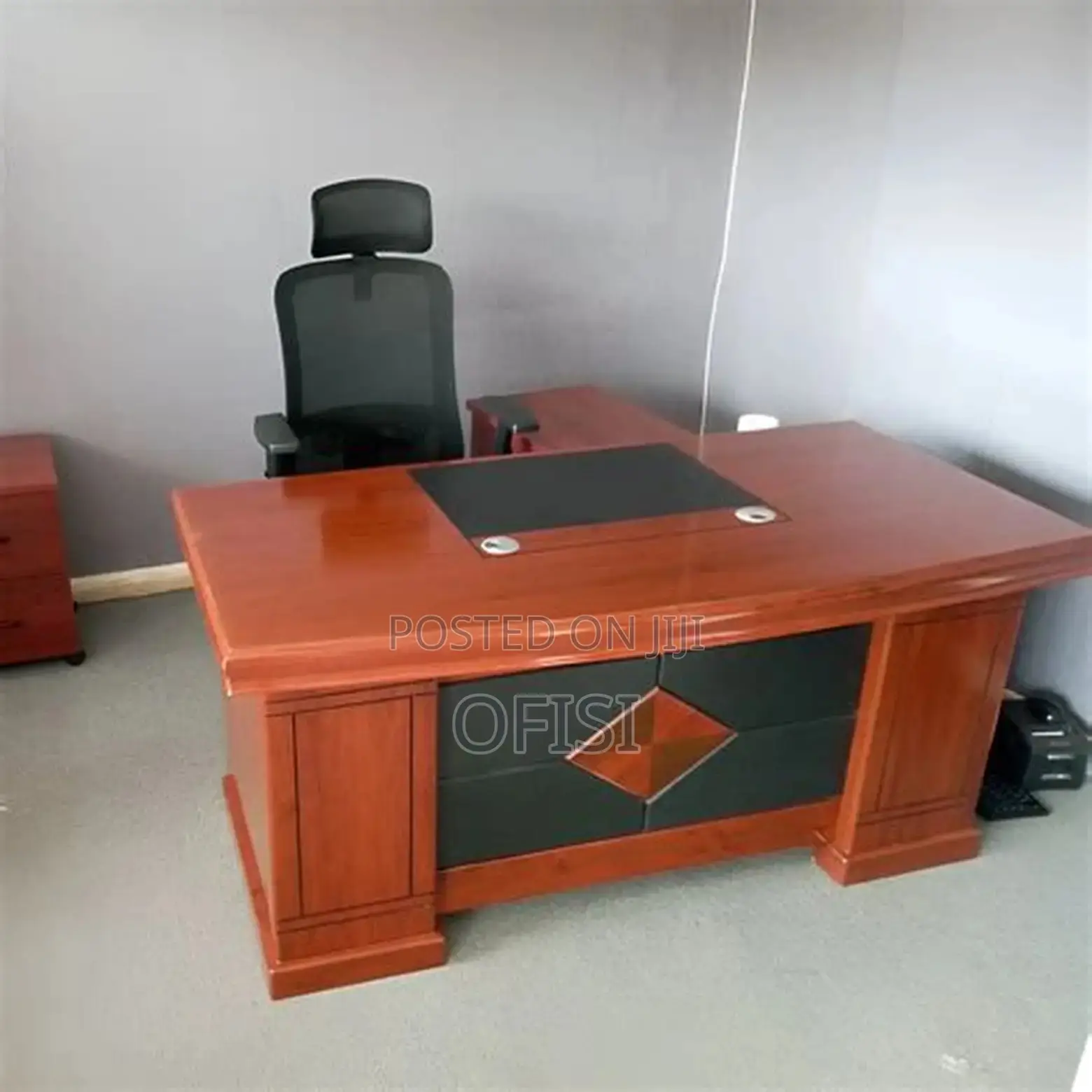 Office Desk; Executive Office Table -1.4 Meters