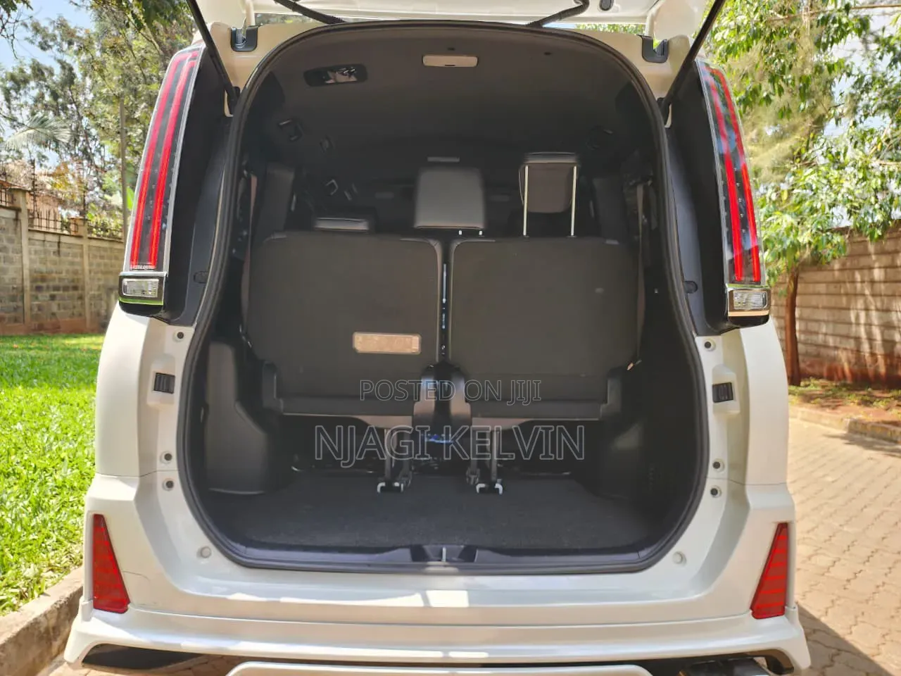 Toyota Noah 2018 White