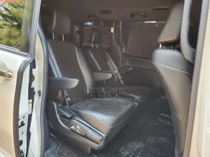 Toyota Noah 2018 White