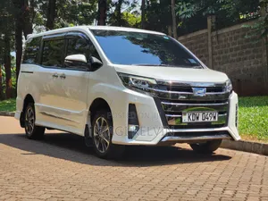 Toyota Noah 2018 White