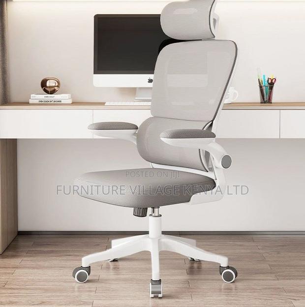 Grey Office Mesh Chair With Adjustable Headrest