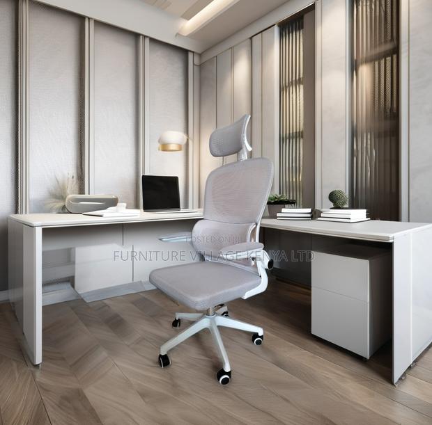 Grey Office Mesh Chair With Adjustable Headrest - thumbnail 9