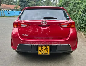 Toyota Auris 2013 Red