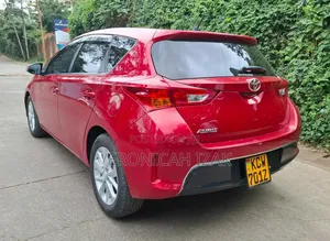 Toyota Auris 2013 Red
