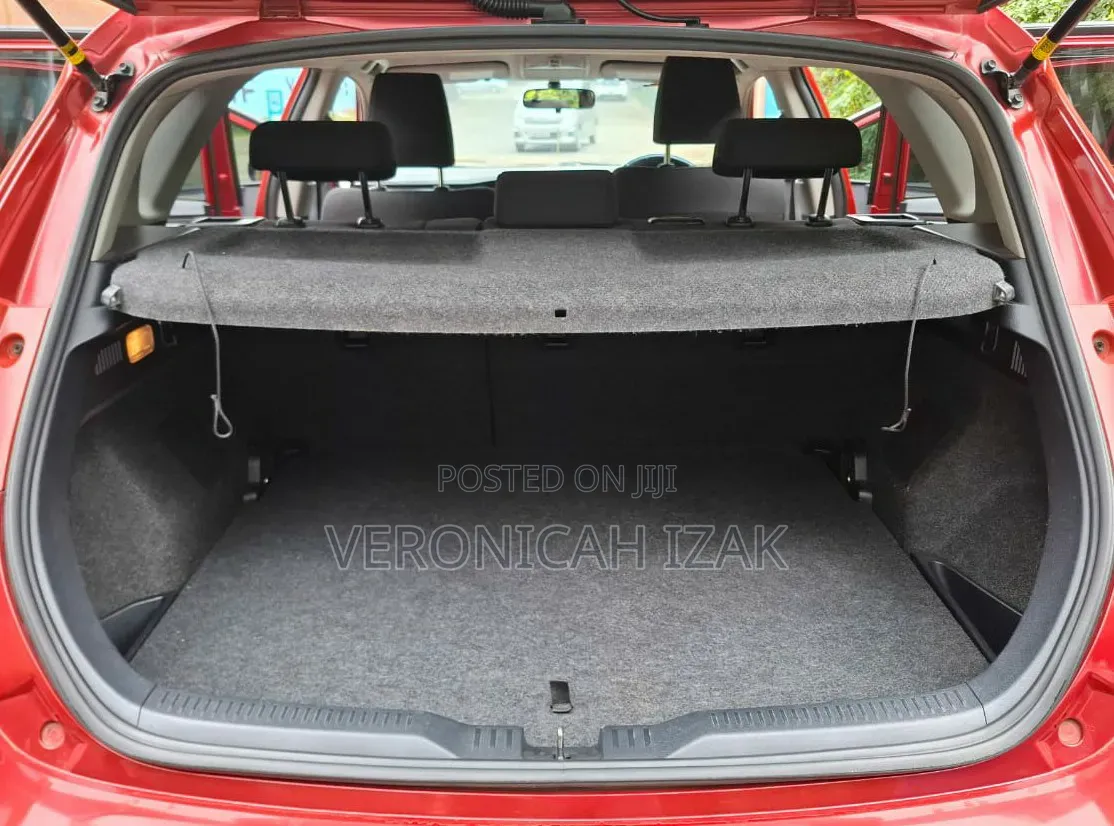 Toyota Auris 2013 Red