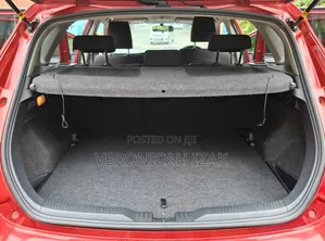Toyota Auris 2013 Red