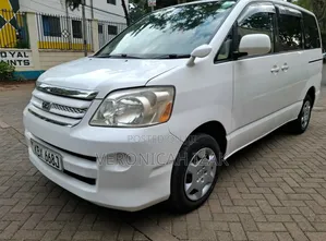 Toyota Noah 2006 White