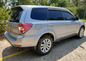 Subaru Forester 2011 Silver
