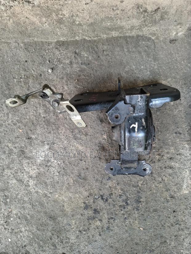 Gear and Engine Mount Toyota Vangurad/Rav4