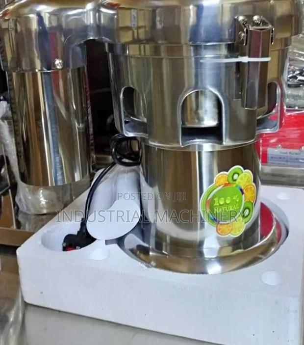 Commercial Juicer New - thumbnail 2