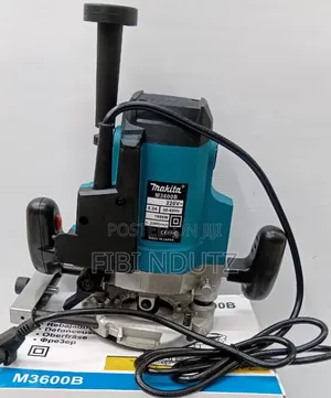 Makita 1600 Watts Wood Router/Router Makita