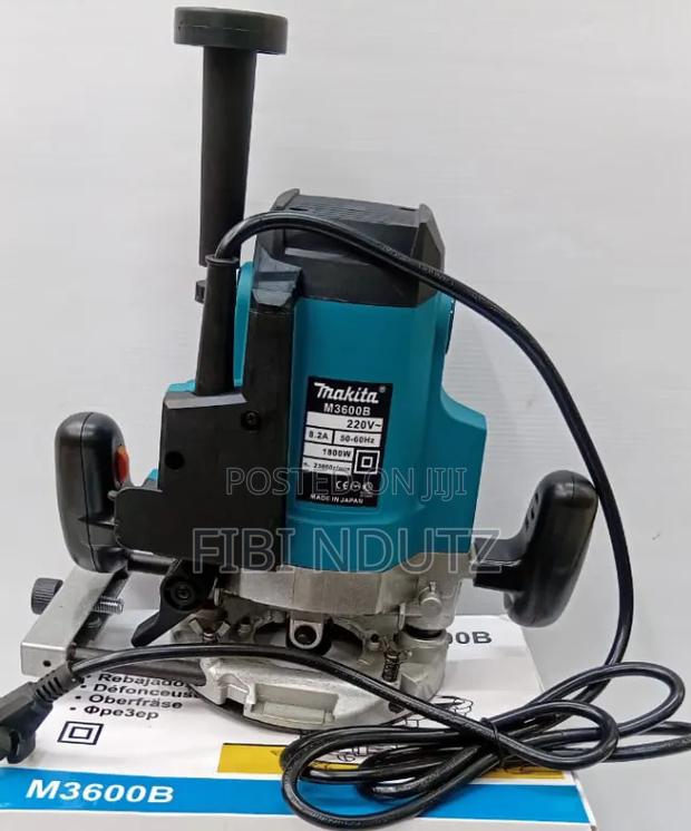 Makita 1600 Watts Wood Router/Router Makita