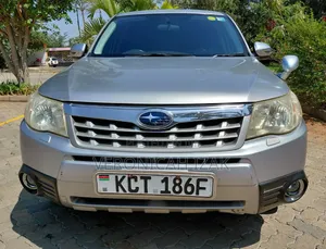 Subaru Forester 2011 Silver