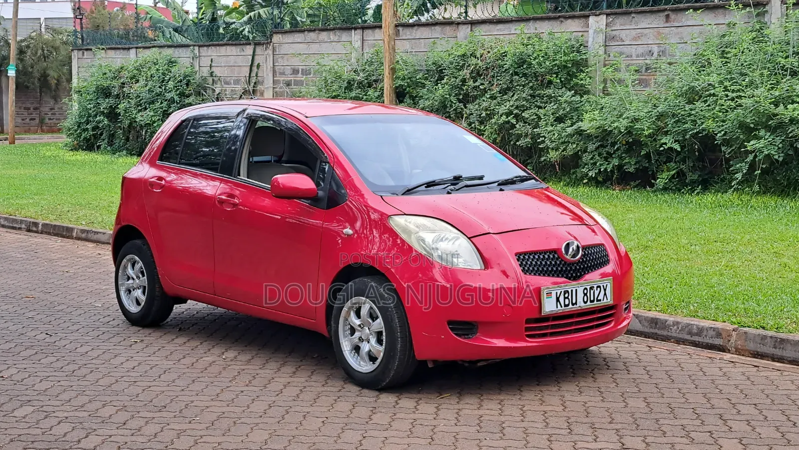 Toyota Vitz 2005 Red