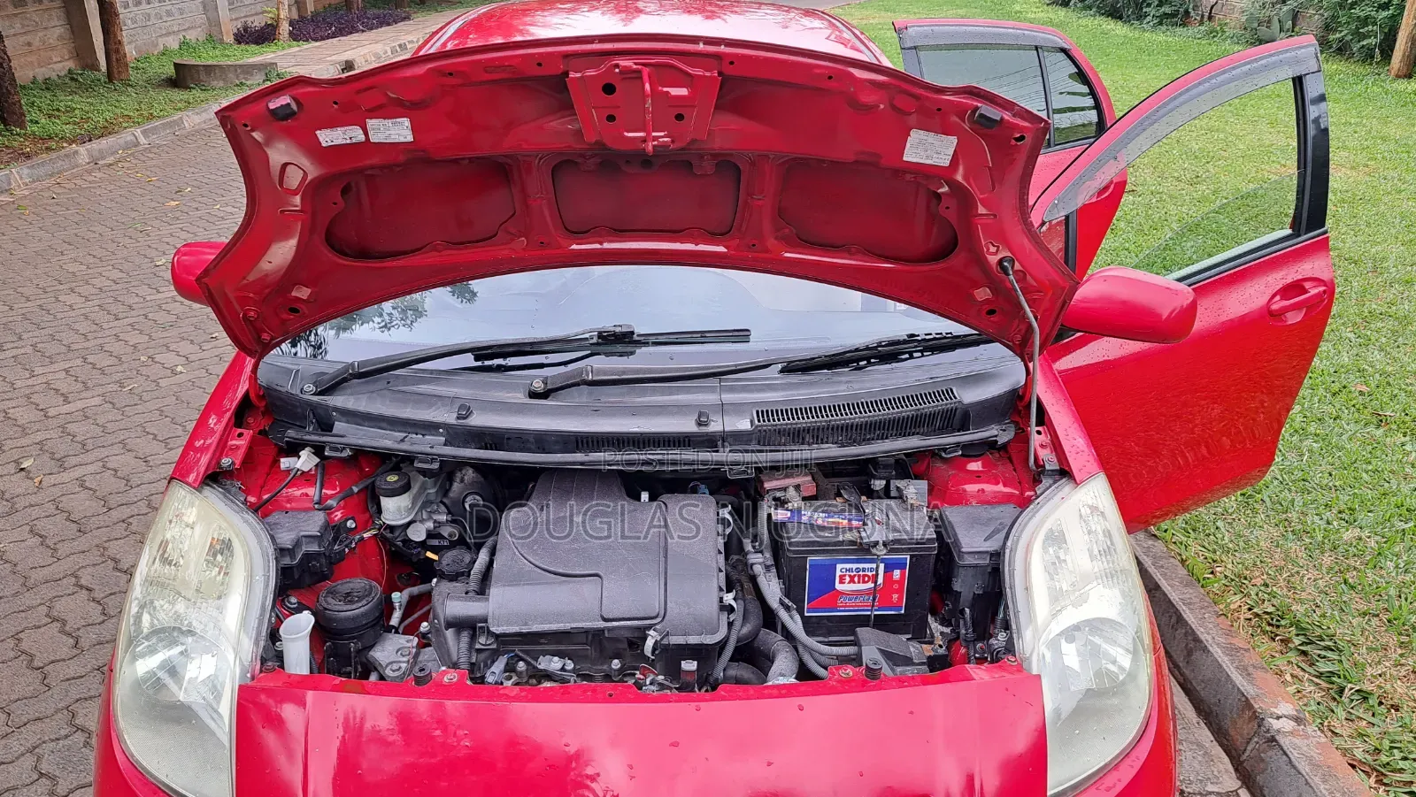 Toyota Vitz 2005 Red