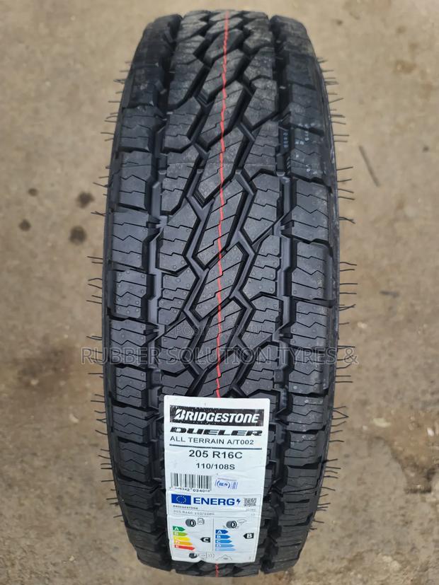 205 R16 Bridgestone Tyres Dueler a/T-002 All-Terrain