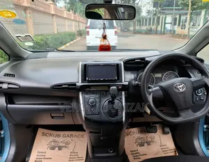 Toyota Wish 2009 Blue