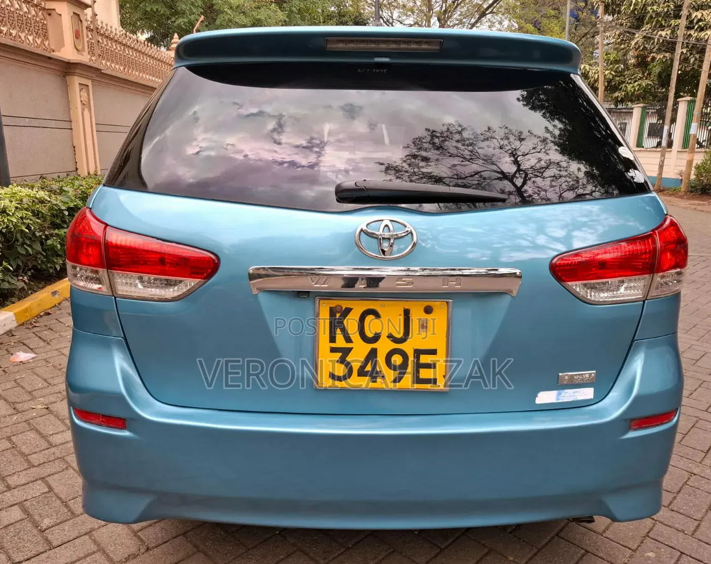 Toyota Wish 2009 Blue