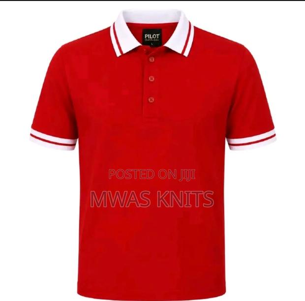 Red Collar White - thumbnail 2