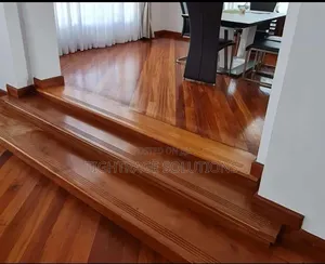 Clear Wood Polishing Service