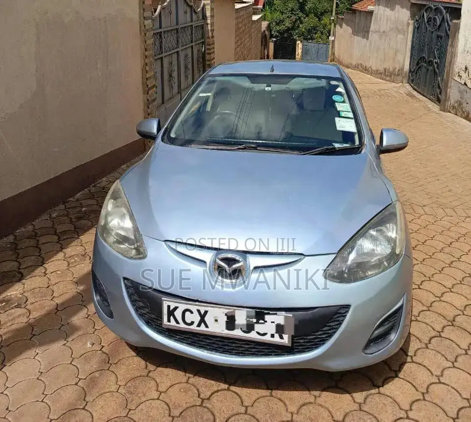 Mazda Demio 2012 Silver