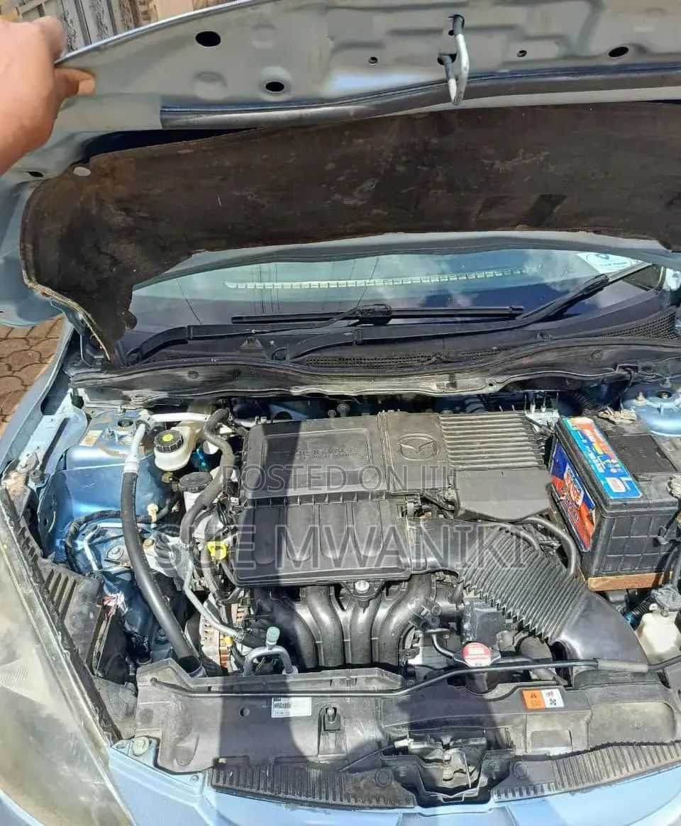 Mazda Demio 2012 Silver