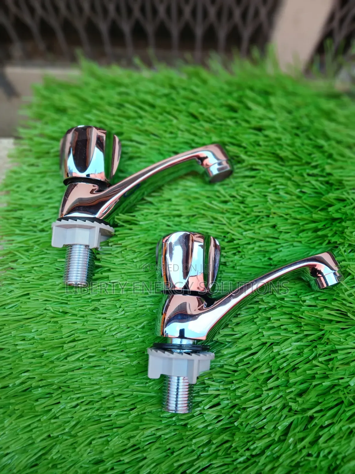 Lirlee Pillar Tap