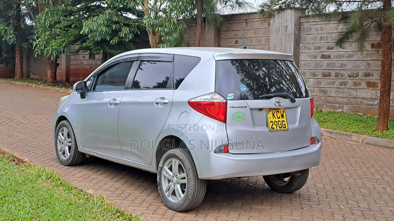 Toyota Ractis 2013 Silver