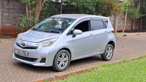 Toyota Ractis 2013 Silver