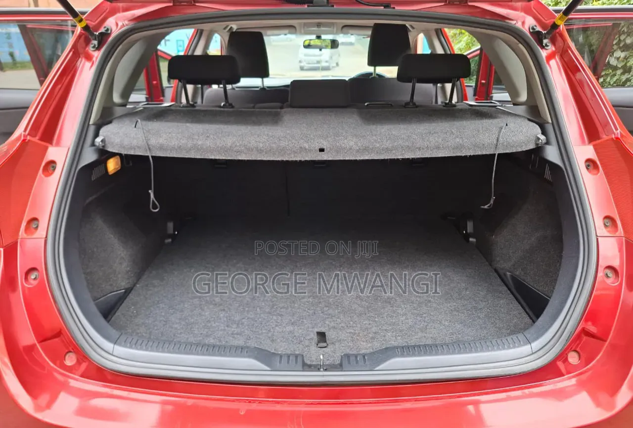 Toyota Auris 2013 Red