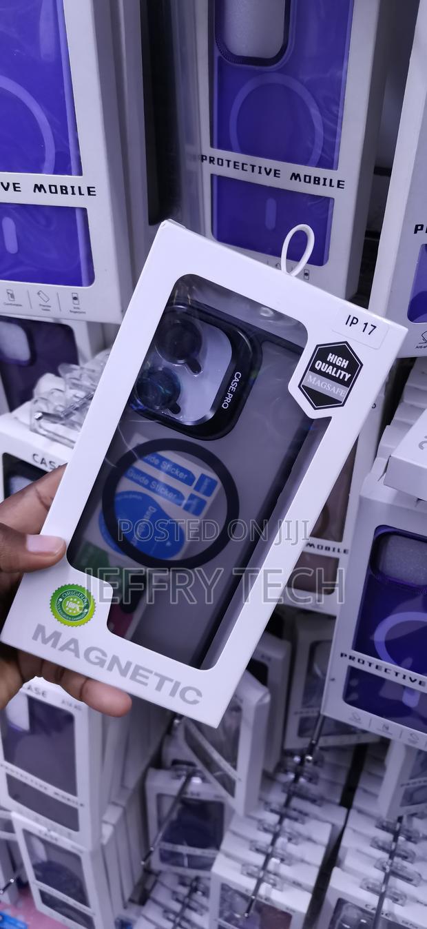 Ip 17 Magnetic Phone Case -Metallic-Accented Camera Module. - thumbnail 2