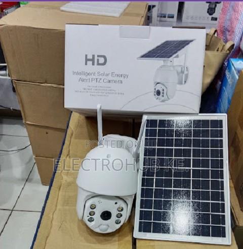 Solar-Powered Simcard Outdoor 4mp Ubox PTZ Camera