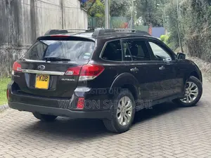 Subaru Outback 2013 Brown