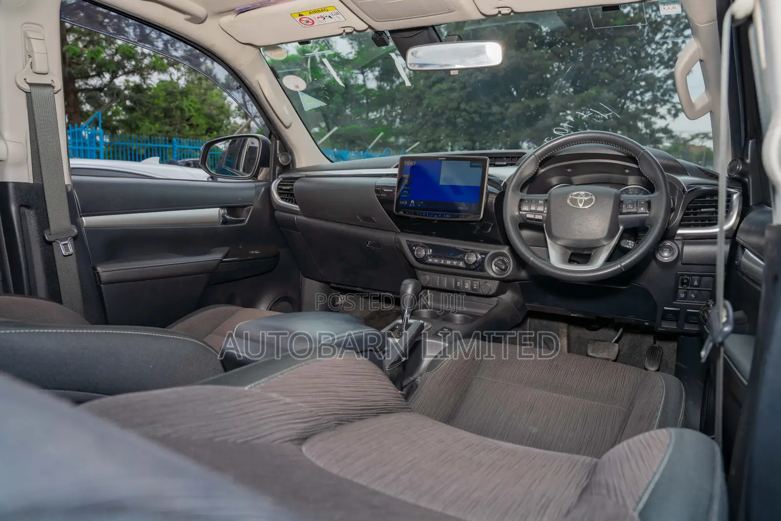 Toyota Hilux 2018 Black