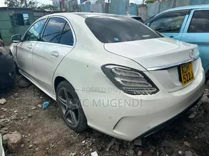 Mercedes-Benz C200 2014 White