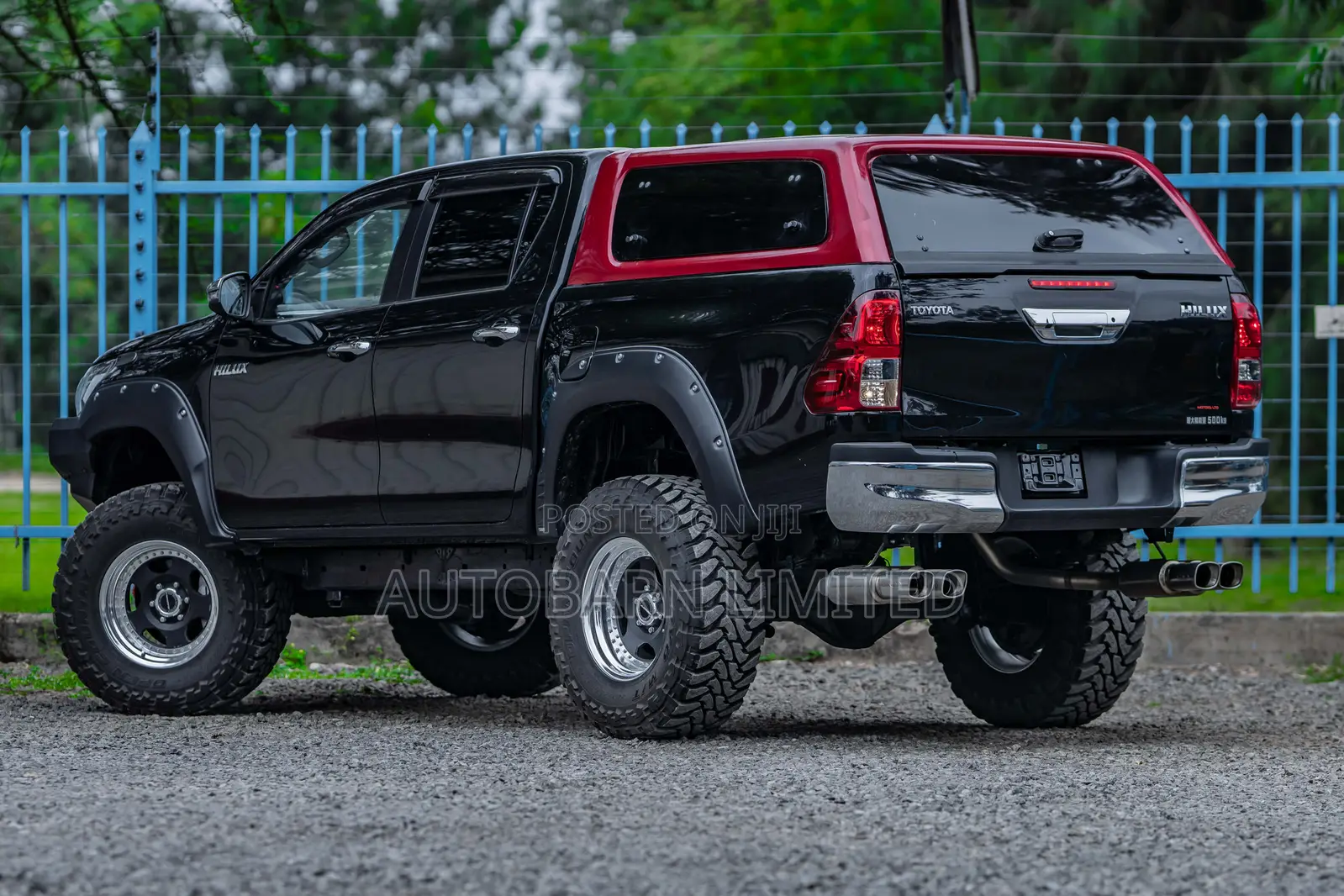 Toyota Hilux 2018 Black