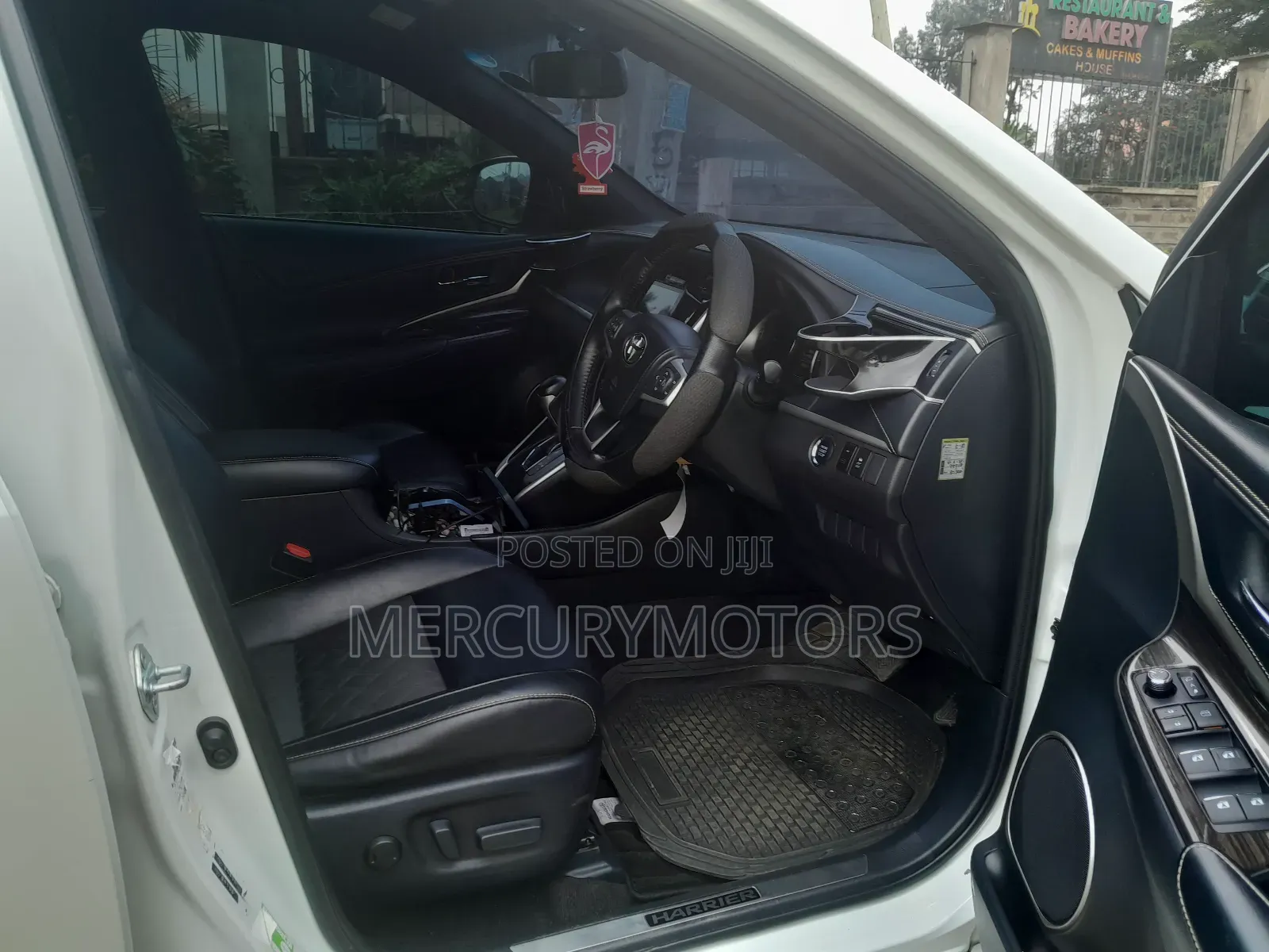 Toyota Harrier 2.0 2016 White