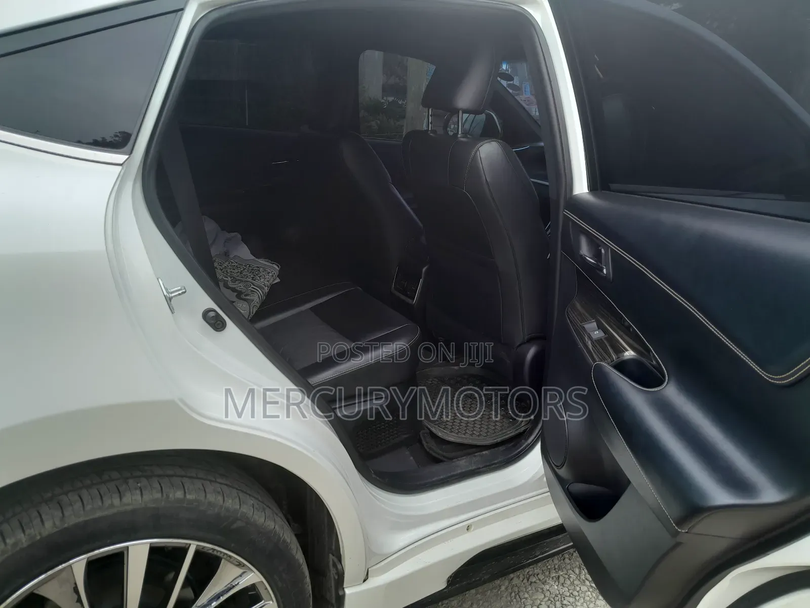 Toyota Harrier 2.0 2016 White