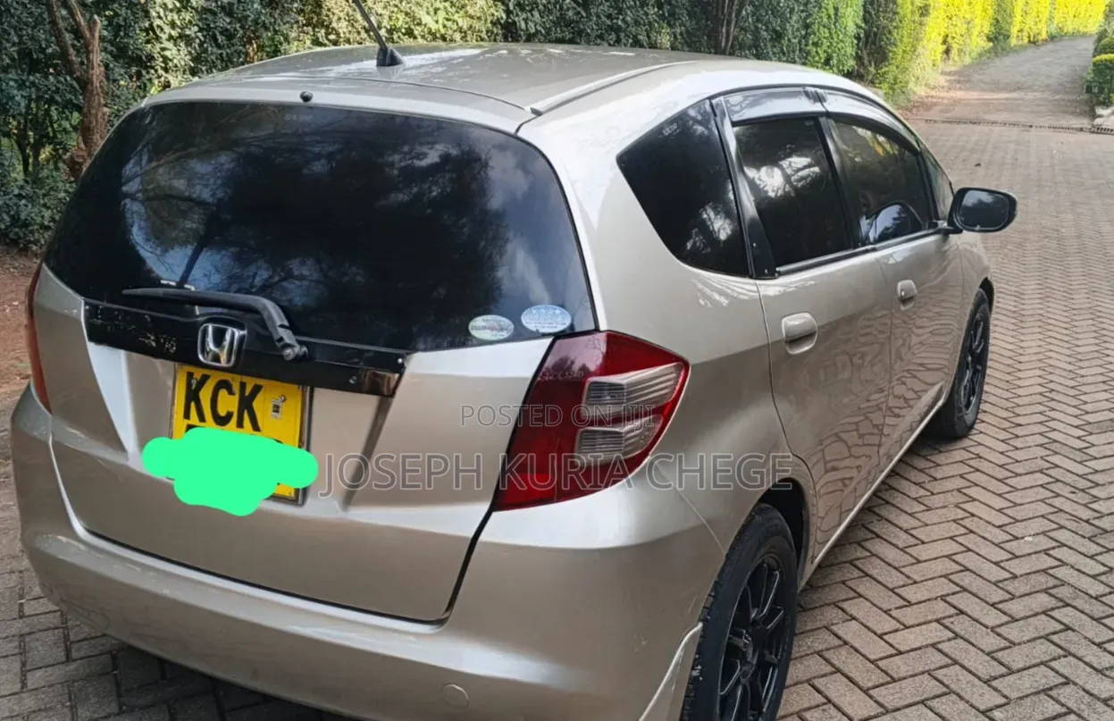 Honda Fit 2010 Ivory