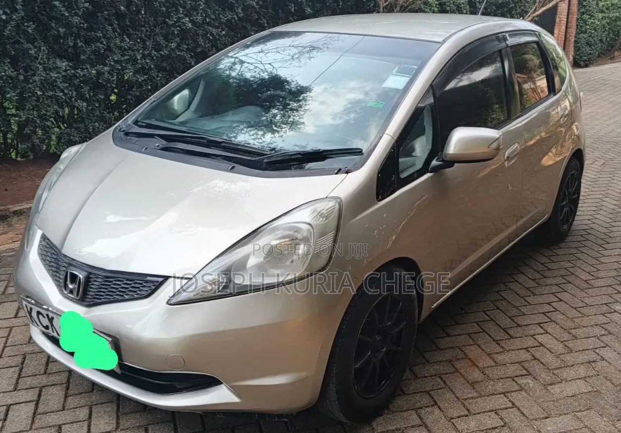 Honda Fit 2010 Ivory