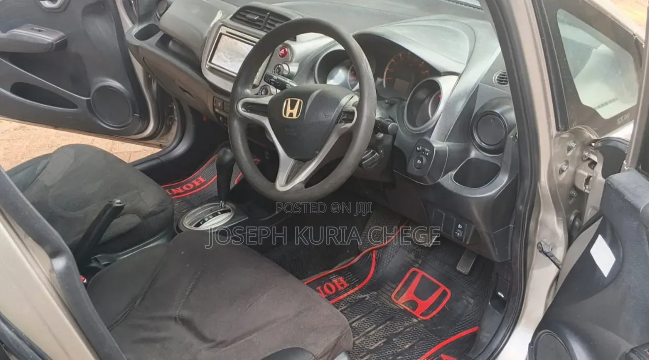 Honda Fit 2010 Ivory
