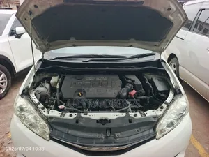 Toyota Wish 2017 White