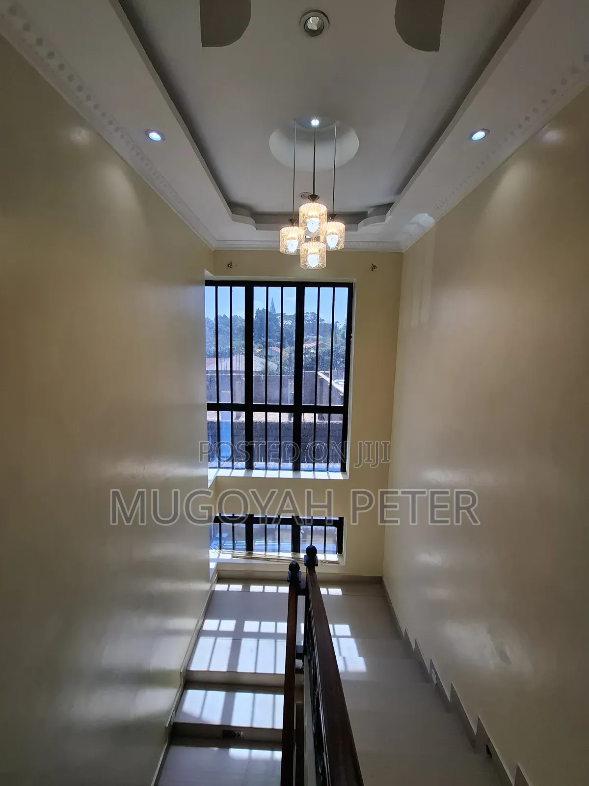 4bdrm Maisonette in Zambezi/Sigona for rent