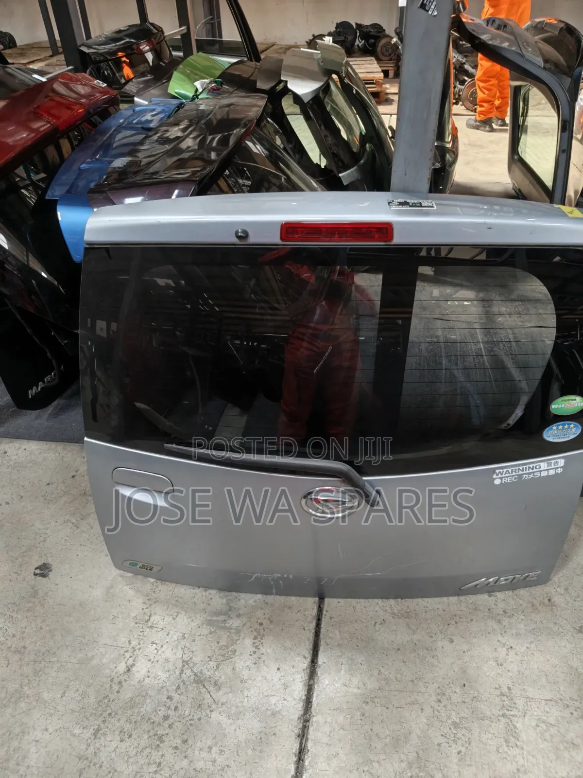 Daihatsu Move Tail Gate