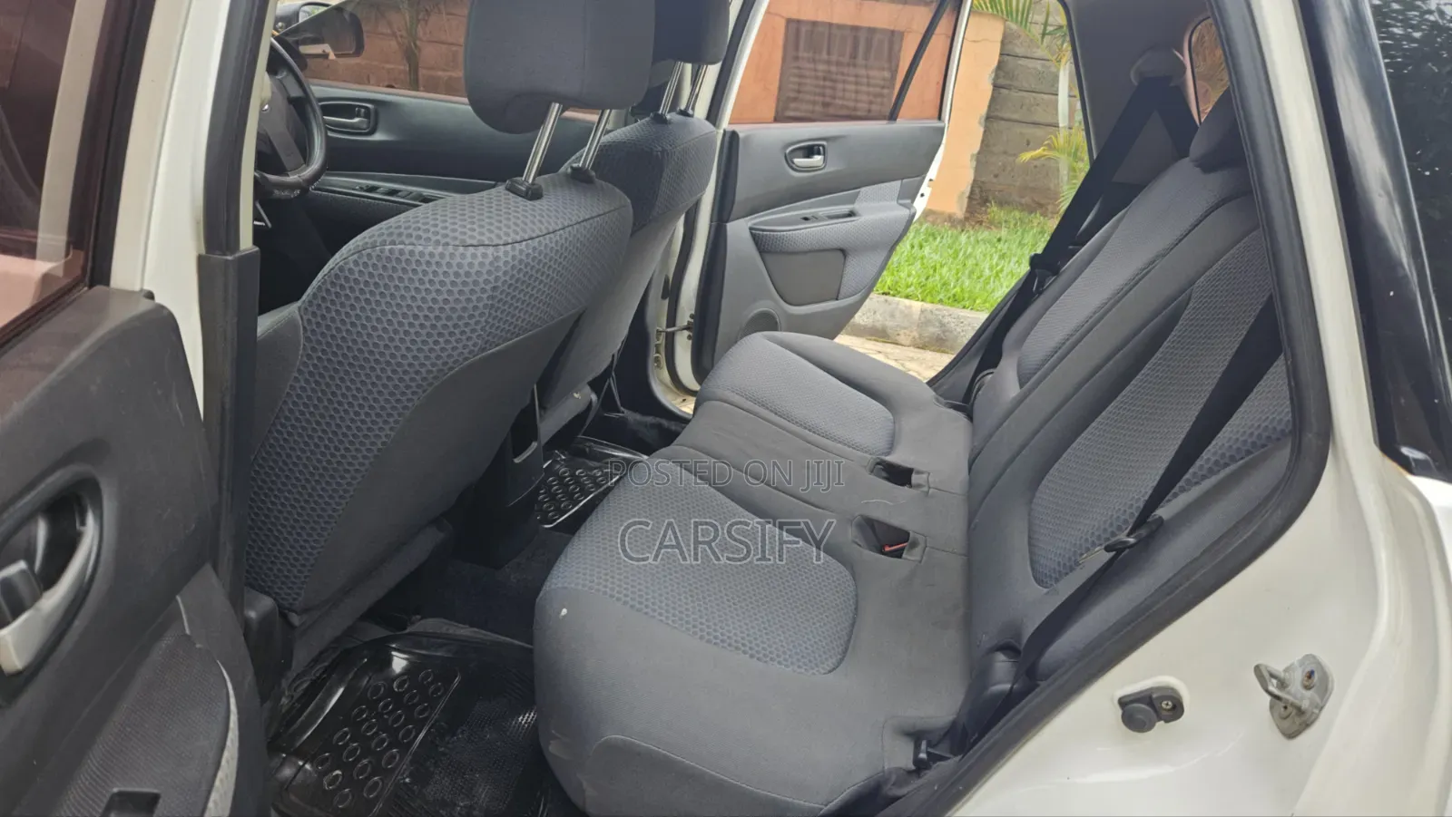 Nissan Wingroad 2013 White