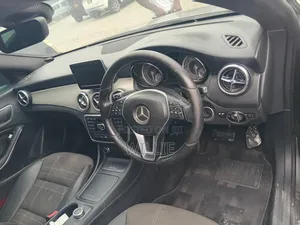 Mercedes-Benz C180 2015 Gray