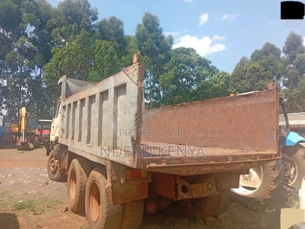 Nissan Diesel Ud 2001