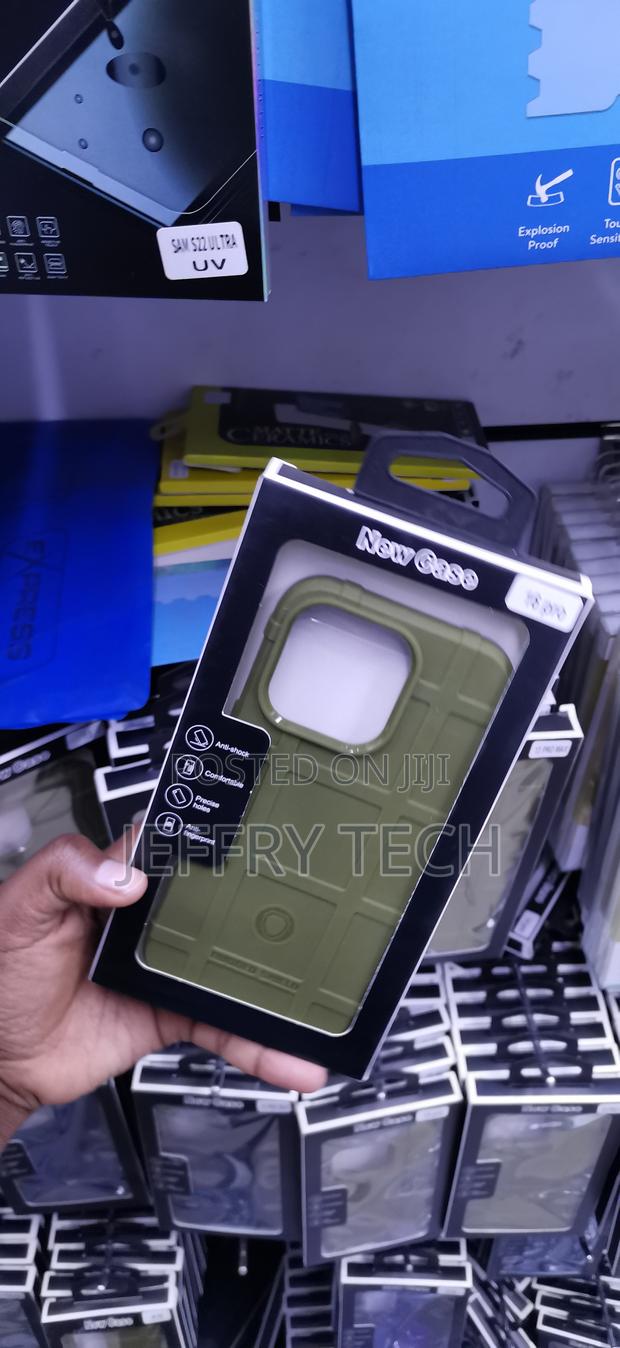iPhone 16 Pro Distinctive Grid Texture That Enhances Grip Cover - thumbnail 2